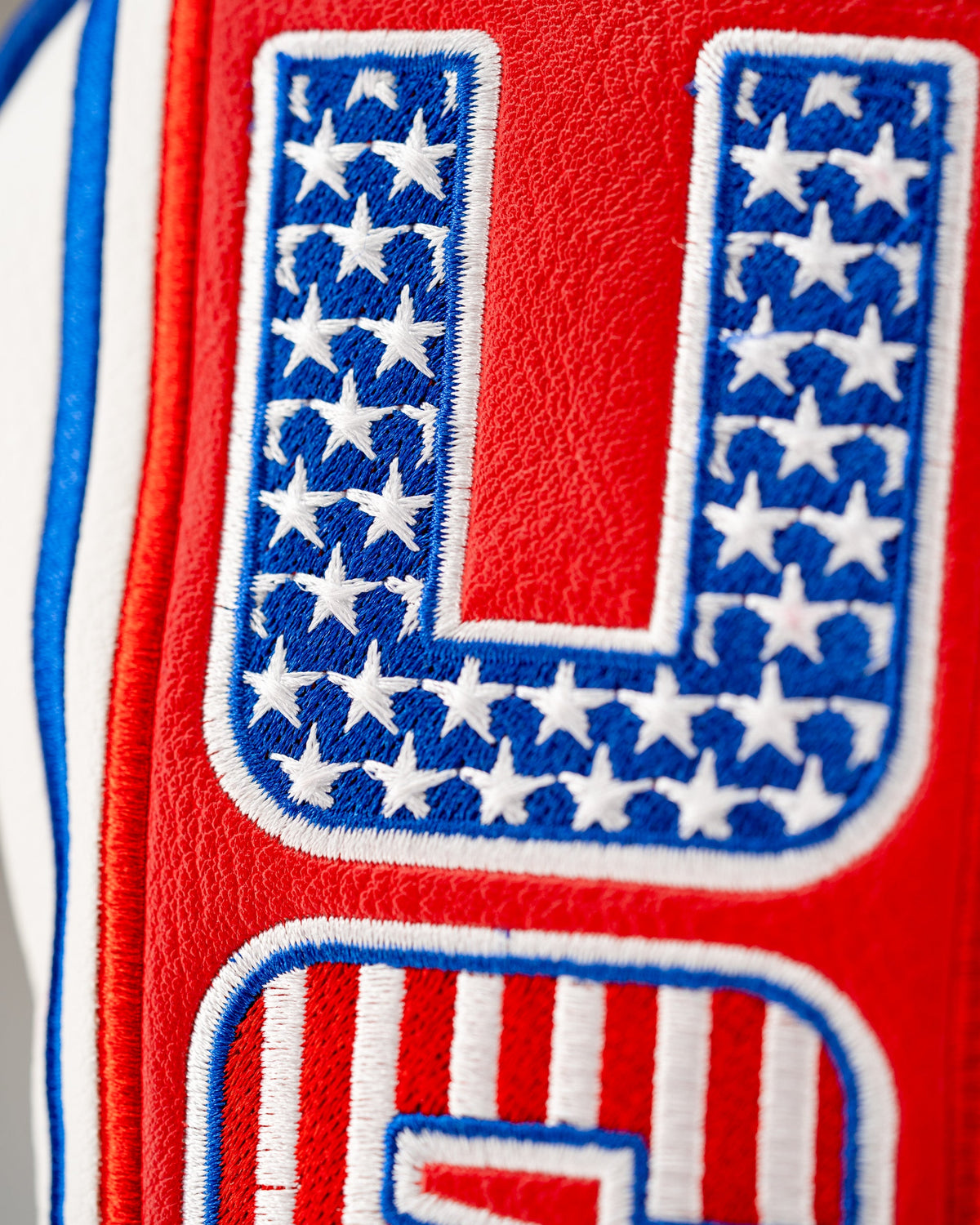 USA Tribute 2.0 - Hybrid Cover