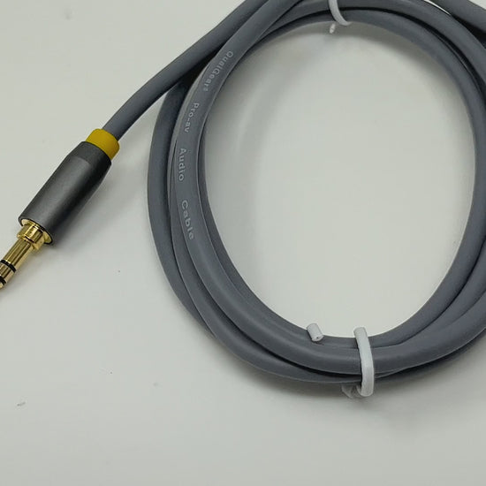 QualGear aux audio cable product video