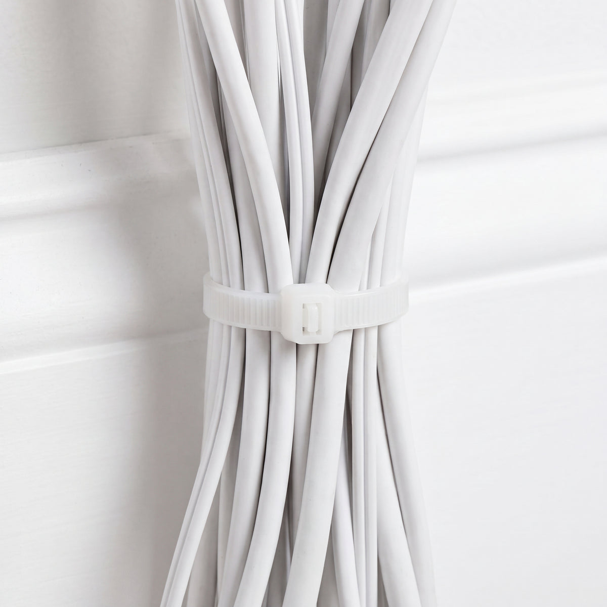 QualGear 14 in Self-Locking Cable Ties, product view.